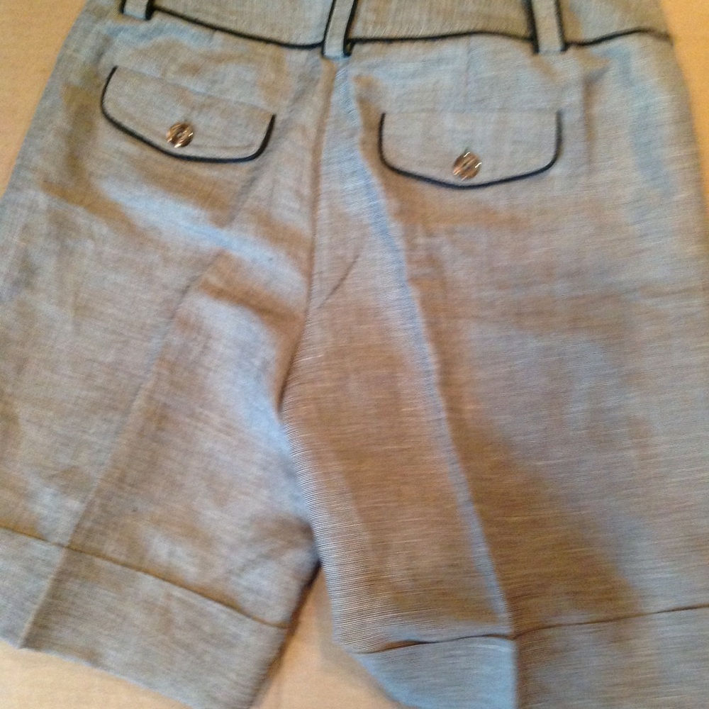 Linen cuffed Bermuda - Picture 3 of 4